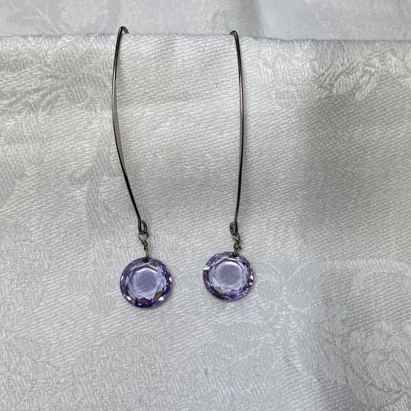 Purple Faceted Crystal Dramatic Line Silver Tone Dangling Drop Comet Earrings - Picture 7 of 8